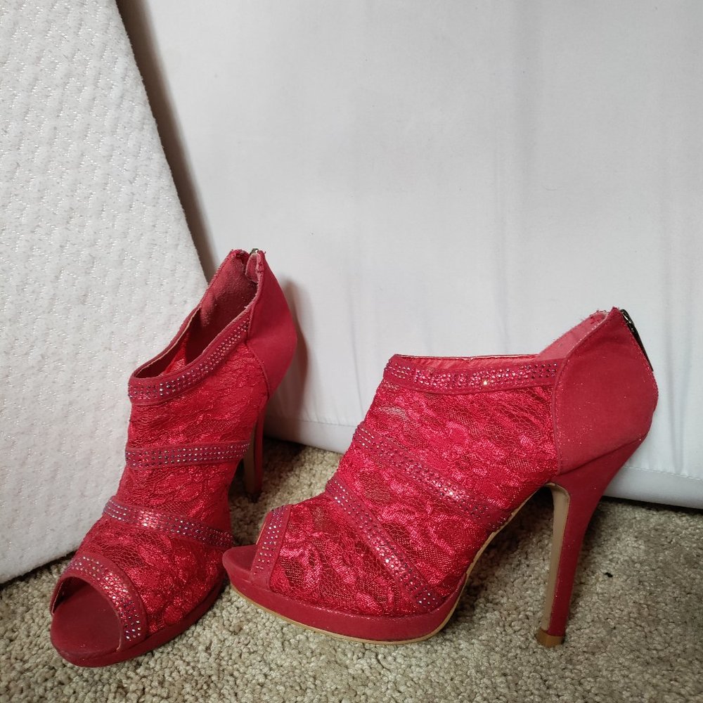 red lace Bella Marie peep-toe high-heel